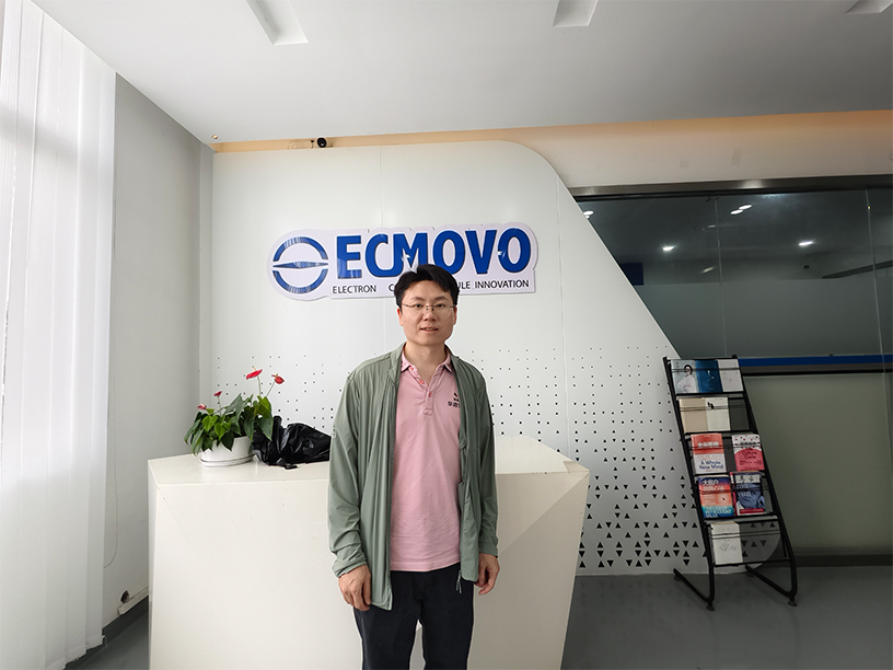 华府兄弟业务团队拜访某汽车动力企业