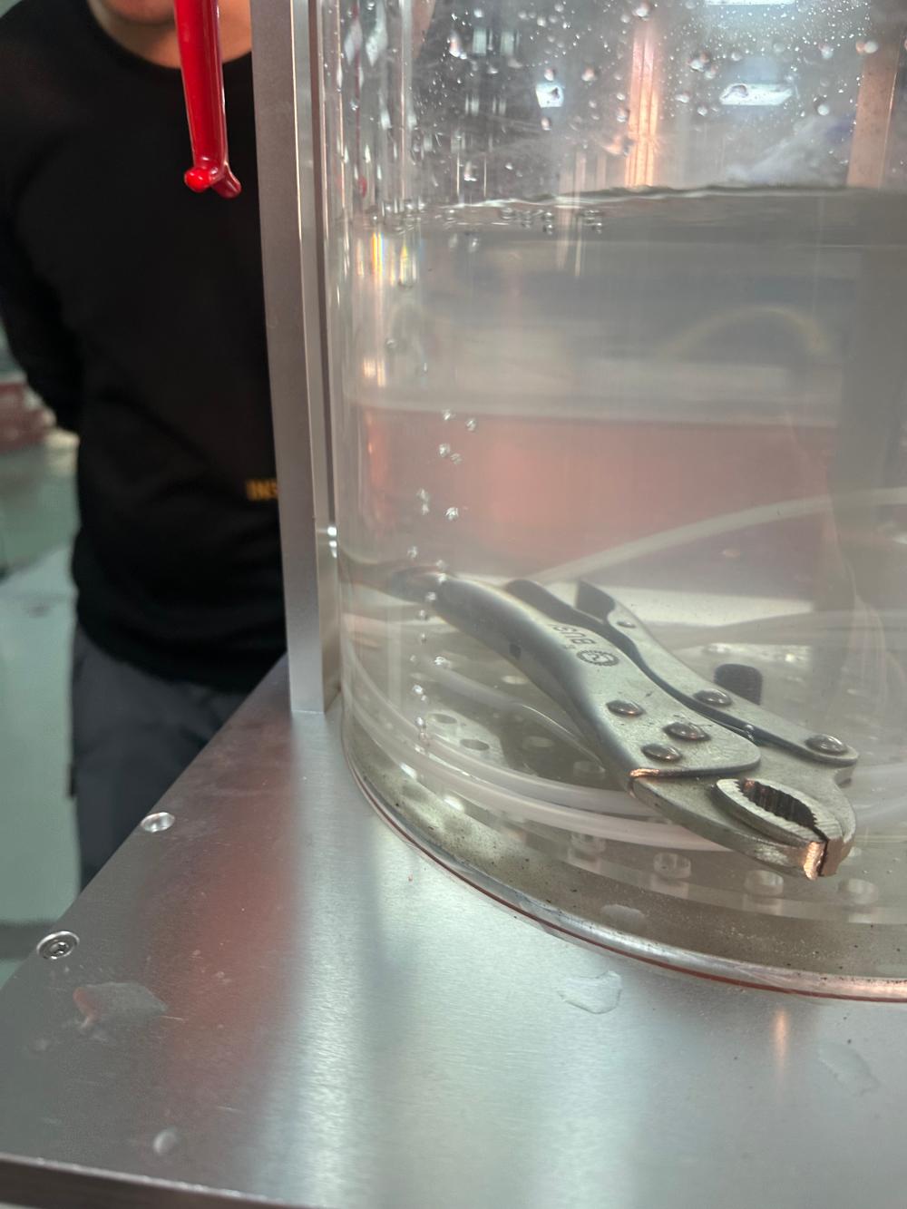 正压泡水漏点检测仪成功检测出洗衣机密封圈漏点