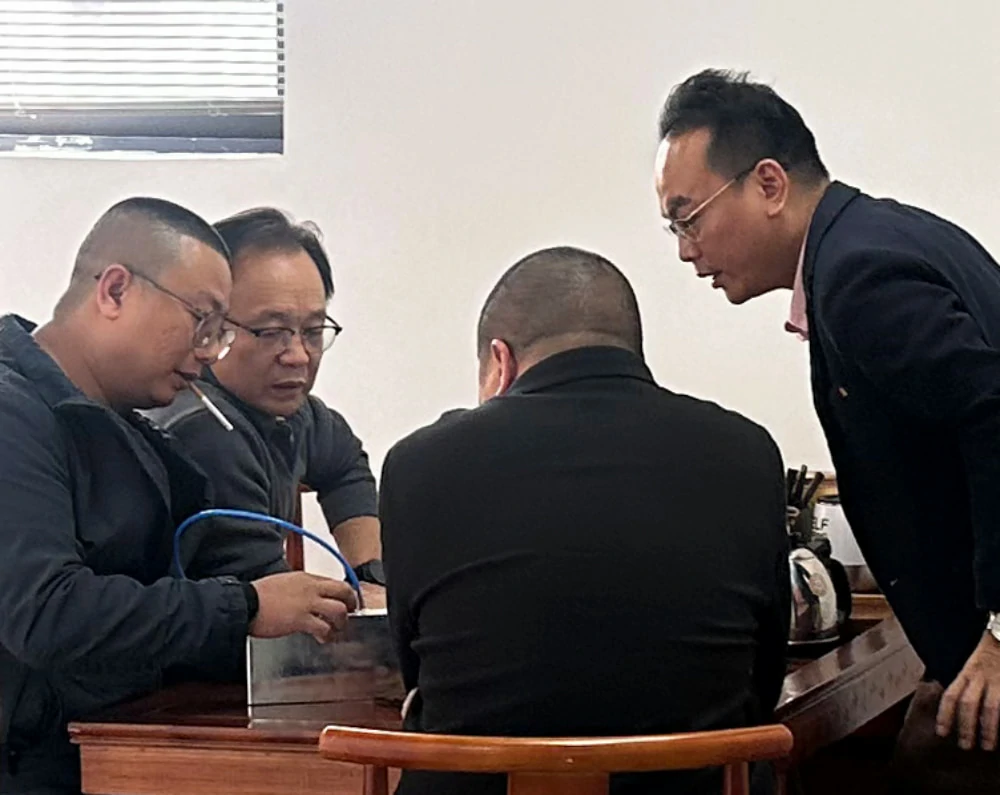 华府兄弟人员与客户交流合作事宜