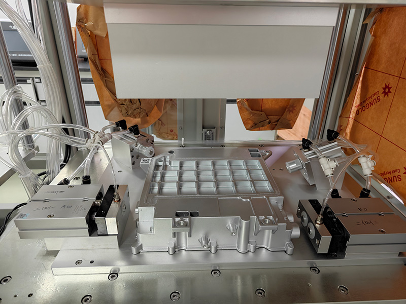 汽车控制外壳五金压铸件