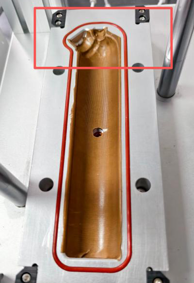 兼容不同型号便携式电动清洁刷检测的夹具工装